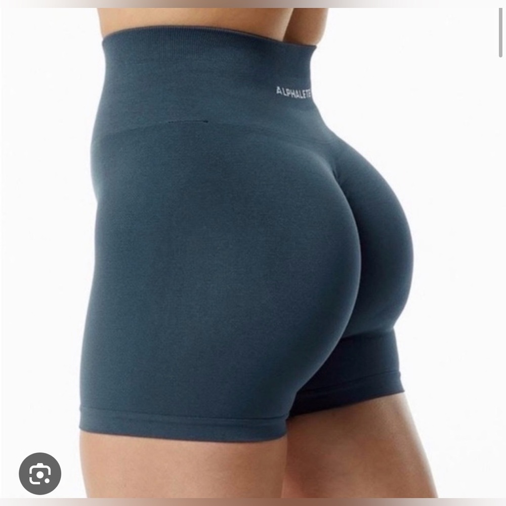 ALPHALETE AMPLIFY SHORT 4.5 in Whale Blue - Small
